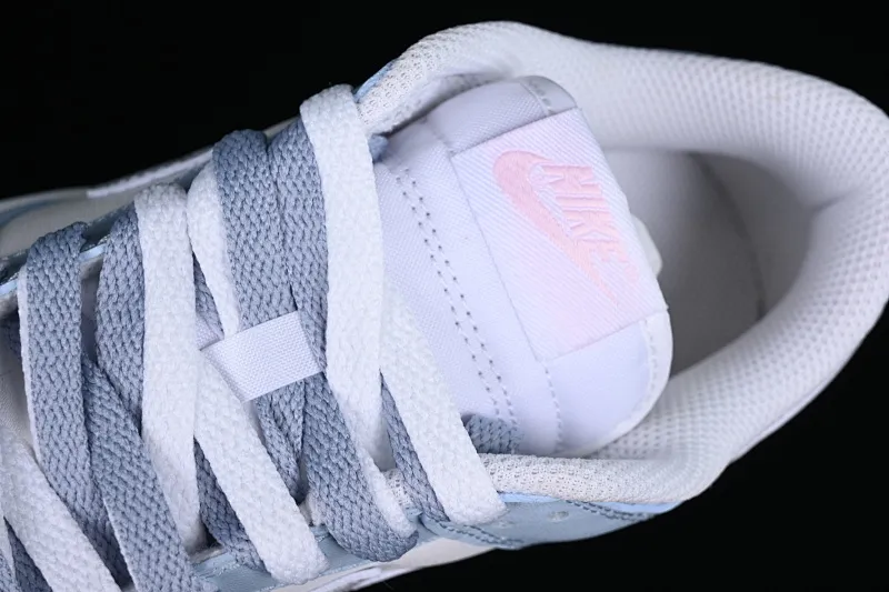 All categories Nk SB Dunk series Nk SB Dunk Low low-top sneakers Nk SB Dunk Low Frozen color SB low-top sports and leisure sneakers FD9911-101